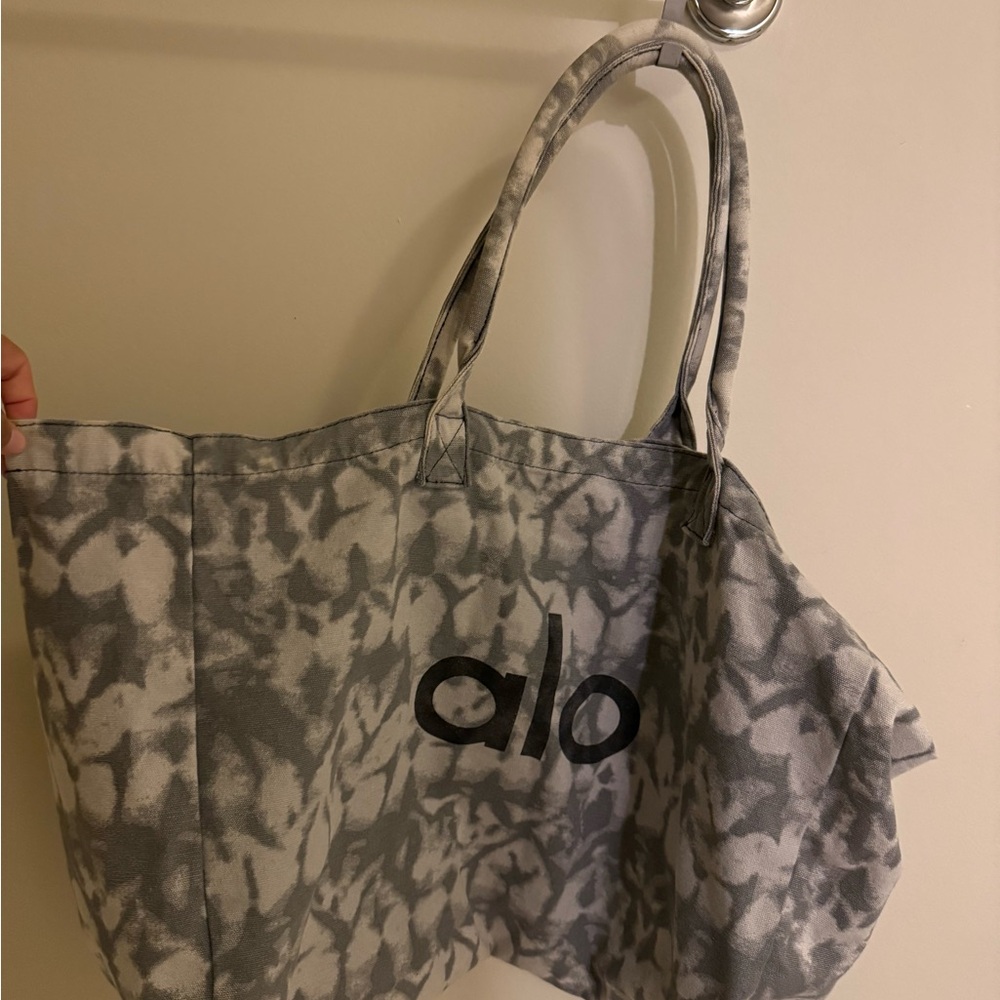 ALO Yoga Black and Gray Patterned Tote Bag